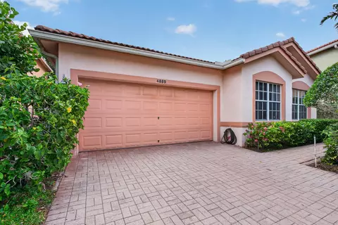 4889 N Classical Blvd, Delray Beach, FL 33445