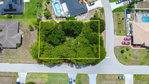 1399 SW Halford Ave, Port Saint Lucie, FL 34953