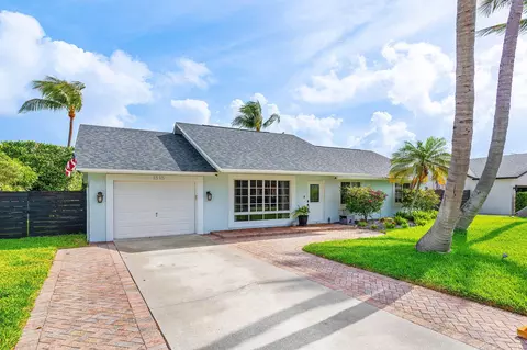 1515 Gallinule Dr, Delray Beach, FL 33444