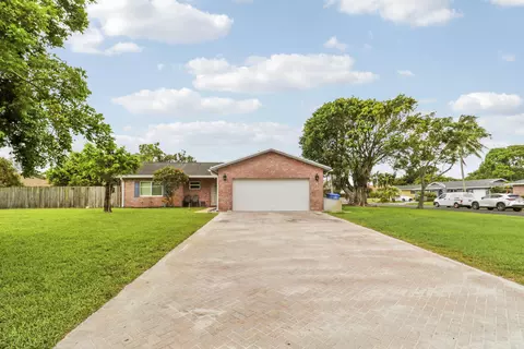 98 Pintail Ct, Royal Palm Beach, FL 33411