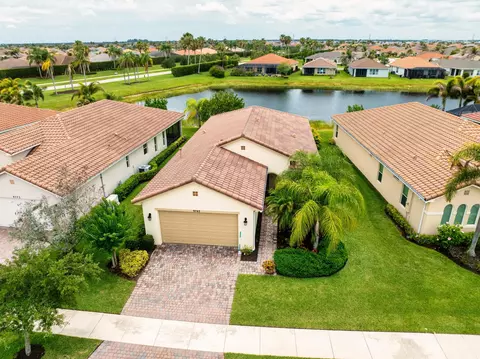 9763 SW Chestwood Ave, Port Saint Lucie, FL 34987