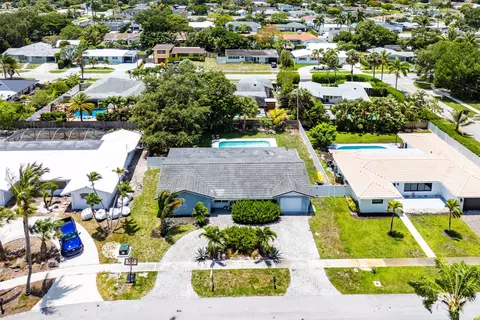 581 NW 13th Dr, Boca Raton, FL 33486