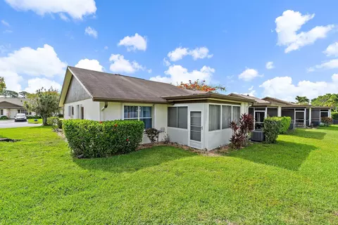 Exterior - 109 Doe Trl, Jupiter, FL 33458 photo 5 of 7
