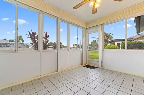 Exterior - 109 Doe Trl, Jupiter, FL 33458 photo 4 of 7