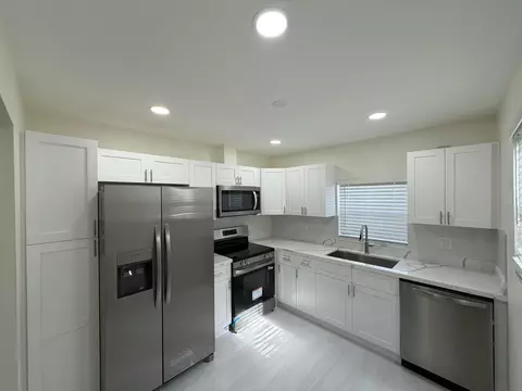 1823 Abbey Rd, West Palm Beach, FL 33415