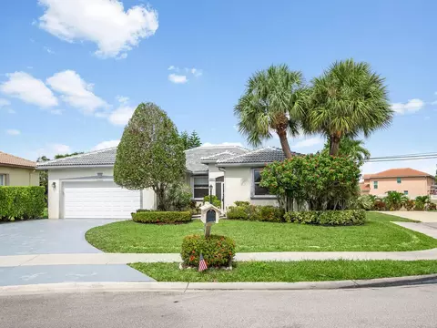 8540 Cypress Glen Ct, Lake Worth, FL 33467