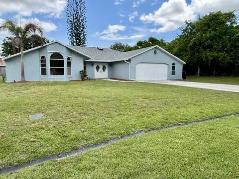1417 SE Portillo Rd, Port Saint Lucie, FL 34952