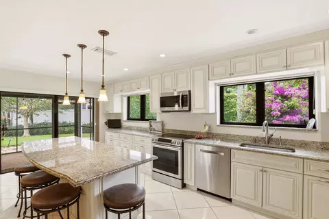 2657 SW 23rd Cranbrook Dr, Boynton Beach, FL 33436