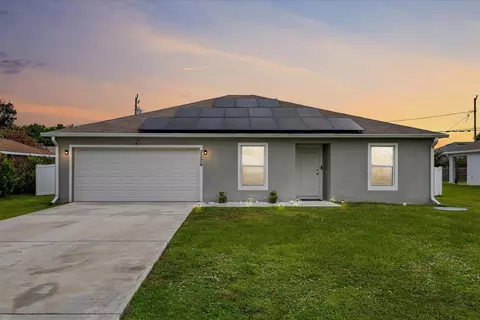 2226 SE Heathwood Cir, Port Saint Lucie, FL 34952