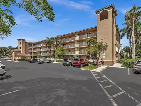 12511 Imperial Isle Dr #402, Boynton Beach, FL 33437