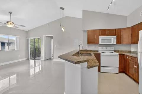 2445 SW 18th Ter #922, Fort Lauderdale, FL 33315