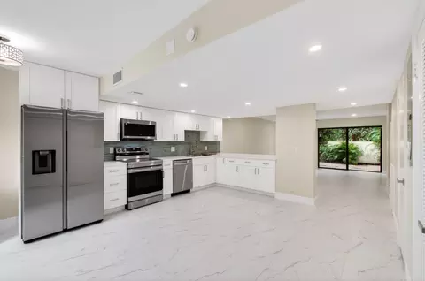 1330 NW 13th St #12, Boca Raton, FL 33486
