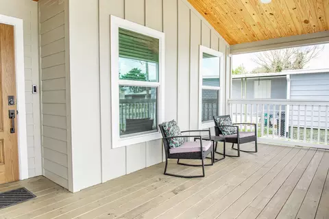 Exterior - 1218 6th St, Okeechobee, FL 34974 photo 2 of 11