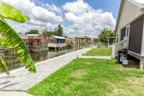 Exterior - 1218 6th St, Okeechobee, FL 34974 photo 7 of 11
