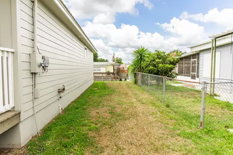 Exterior - 1218 6th St, Okeechobee, FL 34974 photo 8 of 11
