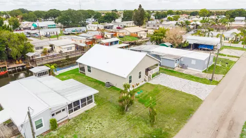 View/Area - 1218 6th St, Okeechobee, FL 34974 photo 4 of 11