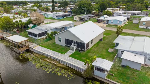 View/Area - 1218 6th St, Okeechobee, FL 34974 photo 1 of 11