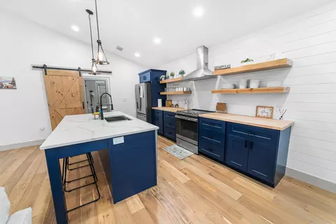 Kitchen - 1218 6th St, Okeechobee, FL 34974 photo 4 of 9