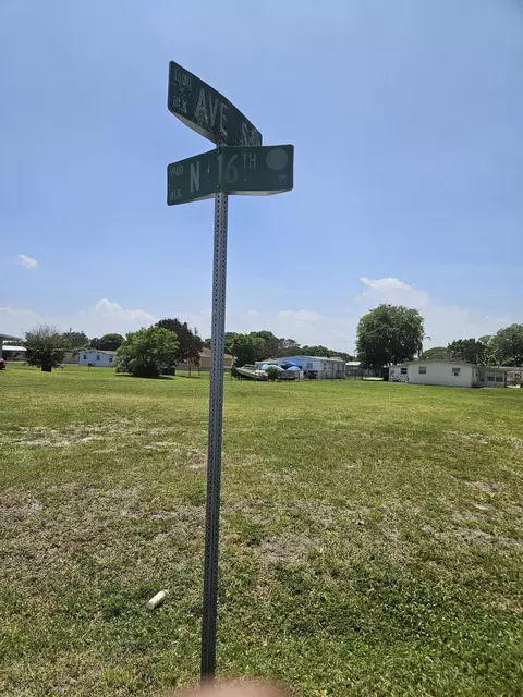 1909 N 16th St, Fort Pierce, FL 34950