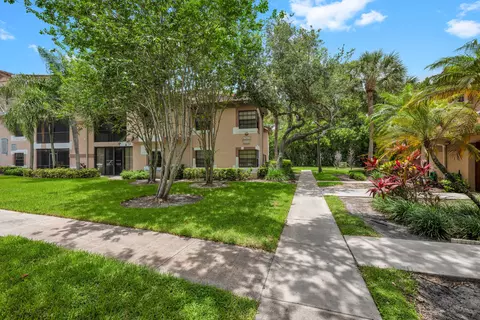 10791 NW 14th St #292, Plantation, FL 33322