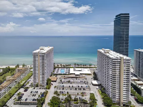 1950 S Ocean Dr #10B, Hallandale Beach, FL 33009