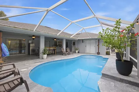 685 SW Post Ter, Port Saint Lucie, FL 34953