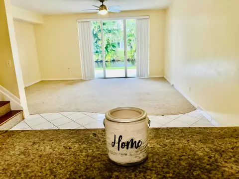 2317 SW 82nd Ter, North Lauderdale, FL 33068