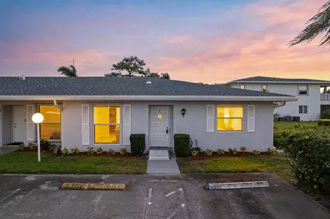 2805 SW 13th St #37-D, Delray Beach, FL 33445