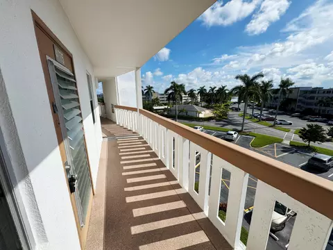 4075 Cornwall D, Boca Raton, FL 33434