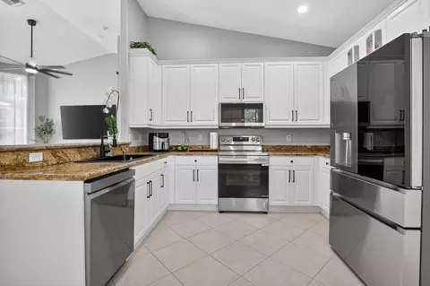 5875 NW 119th Dr, Coral Springs, FL 33076