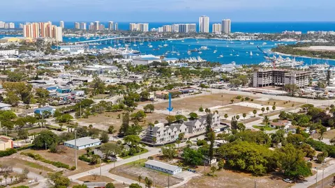 132 W 11th St, Riviera Beach, FL 33404