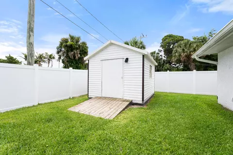 701 SE Dolphin Dr, Stuart, FL 34996 photo 42