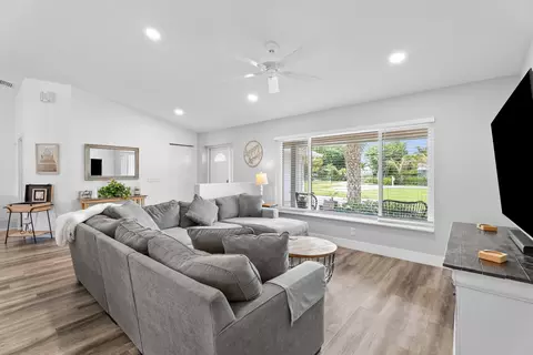 701 SE Dolphin Dr, Stuart, FL 34996 photo 9