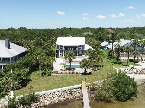114 N Sewalls Point Rd, Sewalls Point, FL 34996