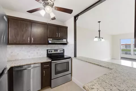 2651 E Sunrise Lakes Dr E #308, Sunrise, FL 33322