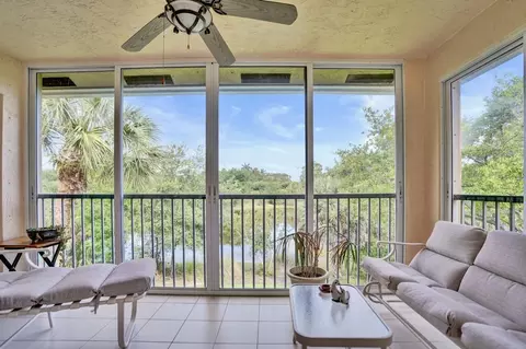 12434 Crystal Pointe Dr #202, Boynton Beach, FL 33437