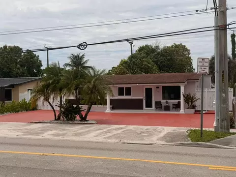 1450 W 37th St, Hialeah, FL 33012