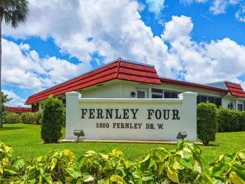 5800 W Fernley Dr W #9, West Palm Beach, FL 33415