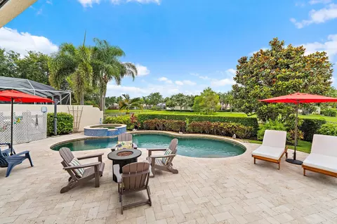 102 Euphrates Cir, Palm Beach Gardens, FL 33410