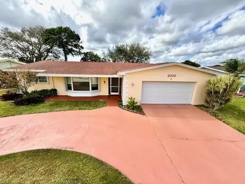 2000 NW 86th Ter, Pembroke Pines, FL 33024