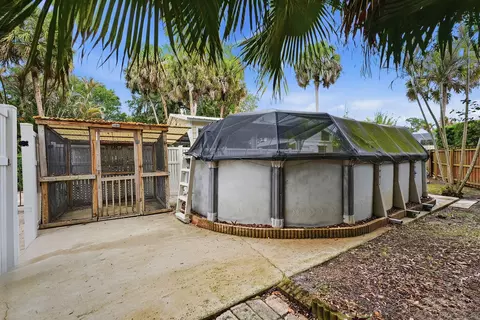 Exterior - 576 SW Rustic Cir, Stuart, FL 34997 photo 7 of 14