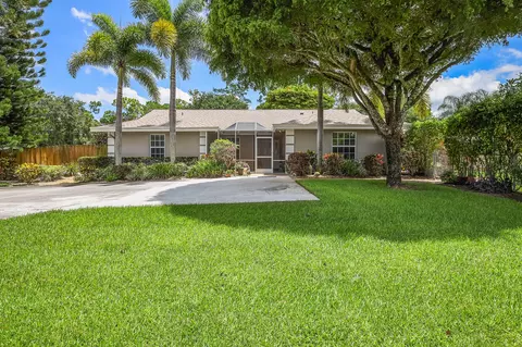 8970 Yearling Dr, Lake Worth, FL 33467