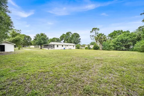 Exterior - 833 NW 34th St, Okeechobee, FL 34972 photo 10 of 11