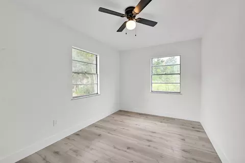 Bedroom - 833 NW 34th St, Okeechobee, FL 34972 photo 3 of 6