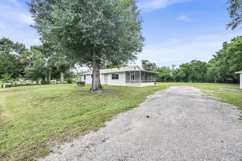 Exterior - 833 NW 34th St, Okeechobee, FL 34972 photo 3 of 11