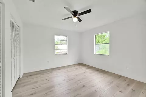 Bedroom - 833 NW 34th St, Okeechobee, FL 34972 photo 5 of 6