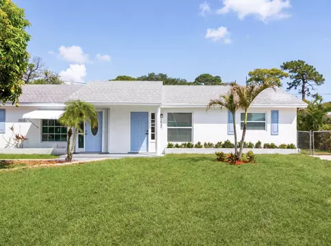 1017 Riverwood Ln, Jupiter, FL 33458