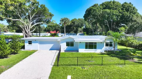 768 22nd Pl, Vero Beach, FL 32960