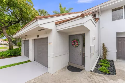 994 NW 93rd Ave, Plantation, FL 33324