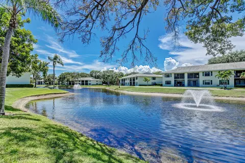 601 Sabal Ridge Cir #A, Palm Beach Gardens, FL 33418